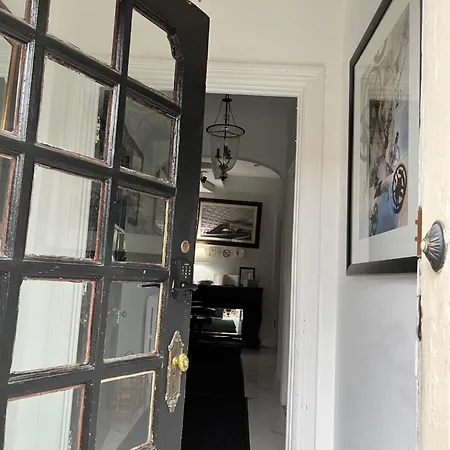 Gorgeous Refurbished 1Bdrm And 1Den Home Washington Exterior photo